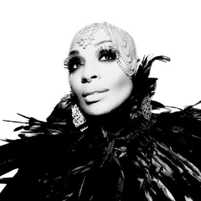 Janice Robinson performing Dreamer live on stage